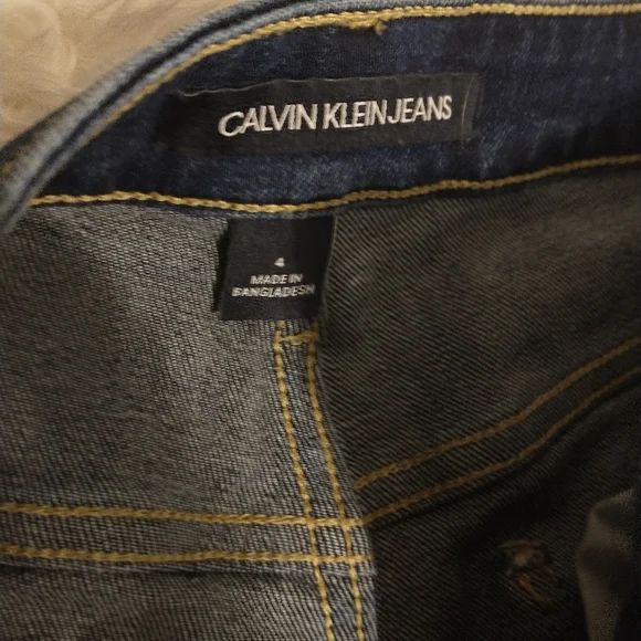 Calvin Klein Jeans Cuff Roll Denim Bermuda Shorts - Picture 8 of 9